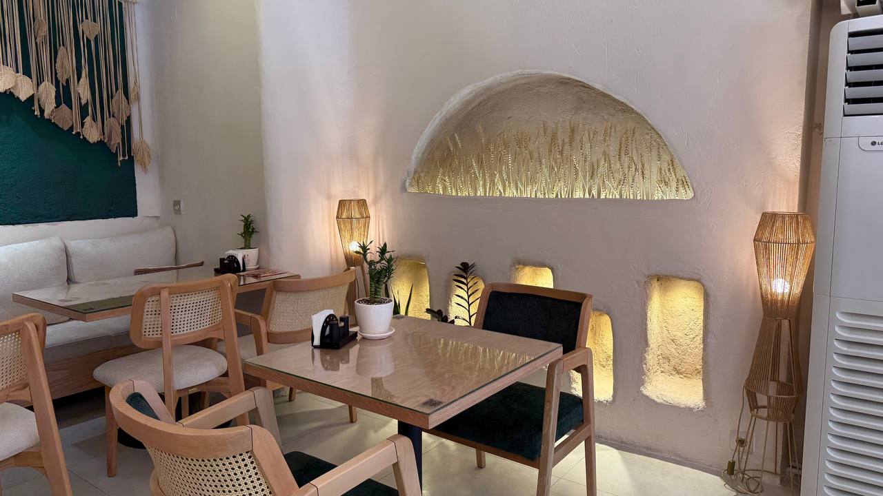 راه اندازی کافه رستوران پرتو در تهران - صفر تا صد فست فود - راه اندازی فست فود و سوخاری