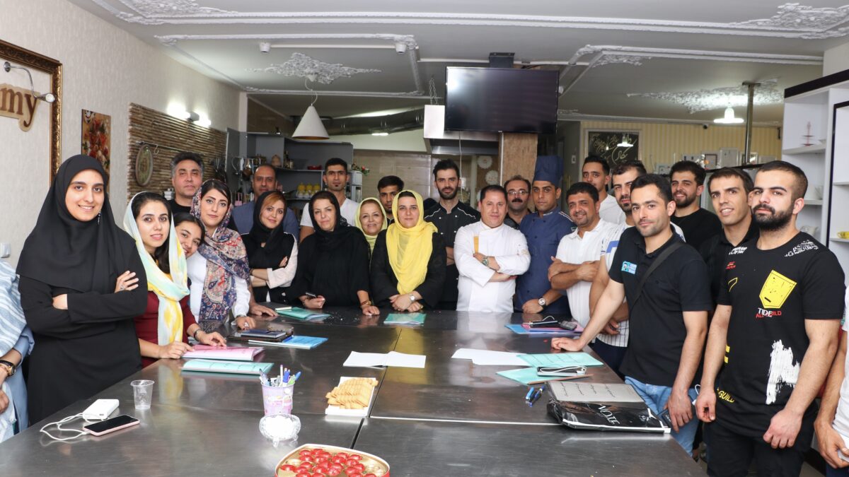 دوره های آموشی فست فود در یزد - صفر تا صد فست فود - راه اندازی فست فود