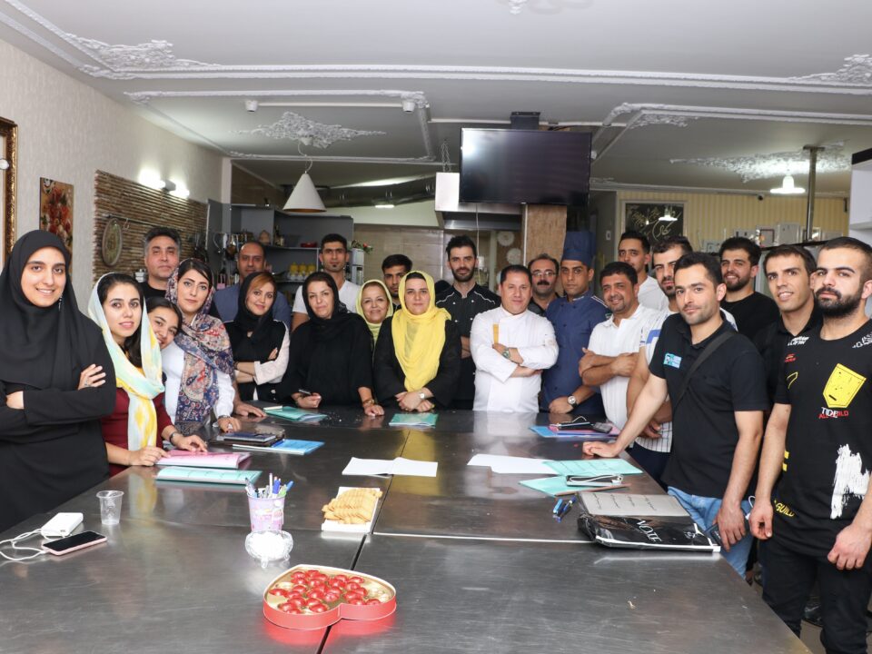 دوره های آموشی فست فود در یزد - صفر تا صد فست فود - راه اندازی فست فود